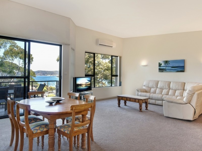 4/84 John Whiteway Drive, Gosford NSW 2250