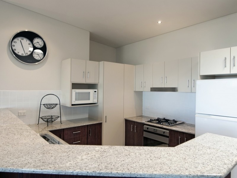 4/84 John Whiteway Drive, Gosford NSW 2250