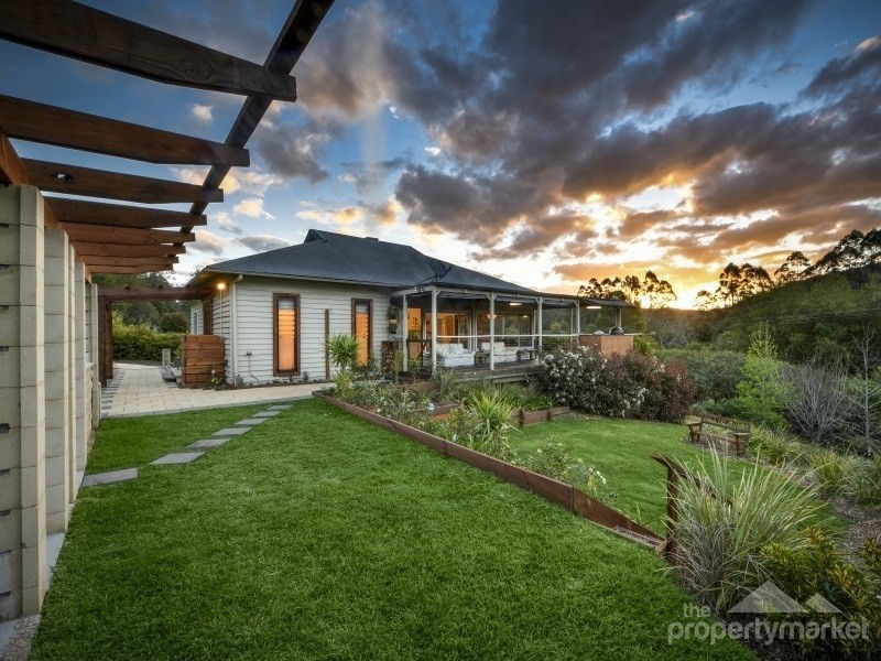 1865 Yarramalong Road, Yarramalong NSW 2259