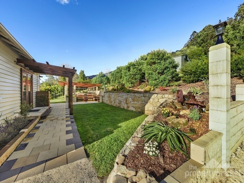 1865 Yarramalong Road, Yarramalong NSW 2259