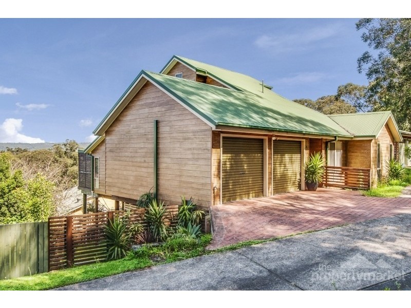 16 Irwin Place, Green Point NSW 2251