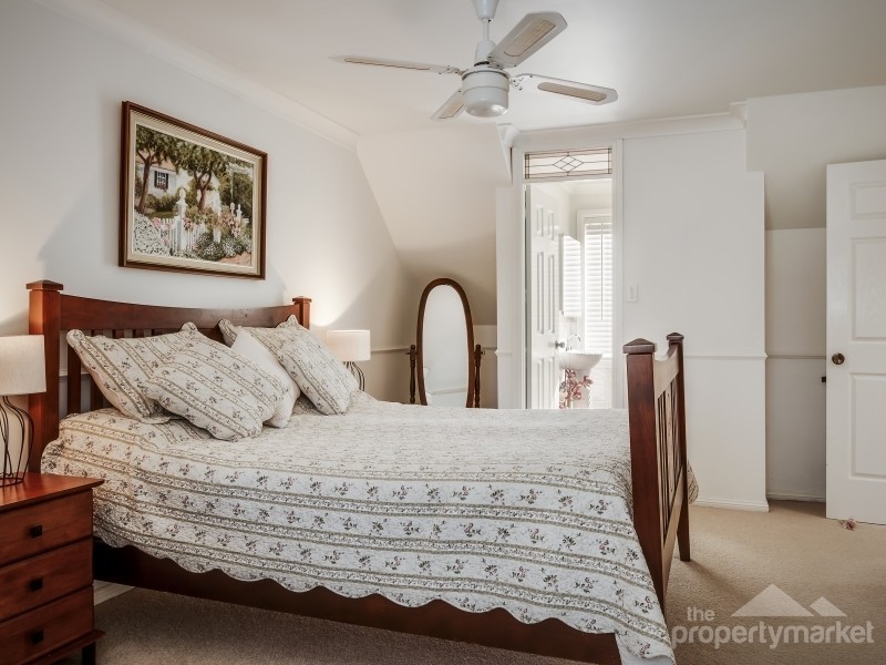 2 Bomaderry Crescent, Glenning Valley NSW 2261