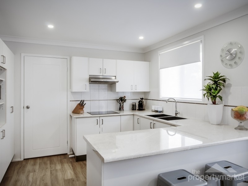 4 Kingsford Smith Drive, Berkeley Vale NSW 2261