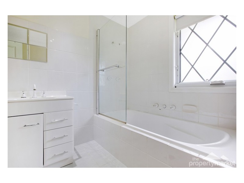 5 Burlington Avenue, Jilliby NSW 2259