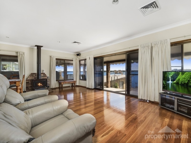 38 Marine Parade, Nords Wharf NSW 2281