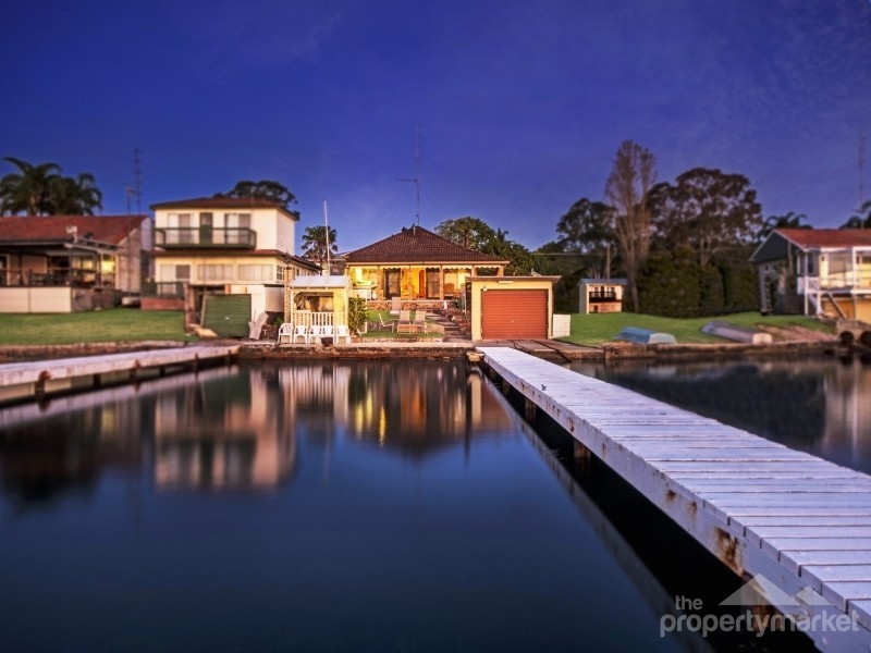 38 Marine Parade, Nords Wharf NSW 2281