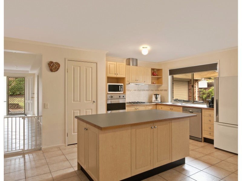 17 Barrington Drive, Woongarrah NSW 2259