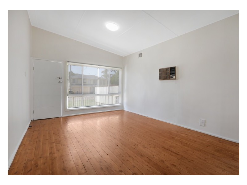40 Melrose Avenue, Gorokan NSW 2263