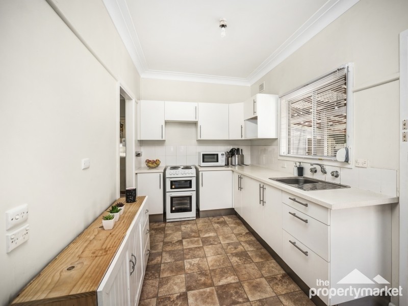 26 Lakedge Avenue, Berkeley Vale NSW 2261