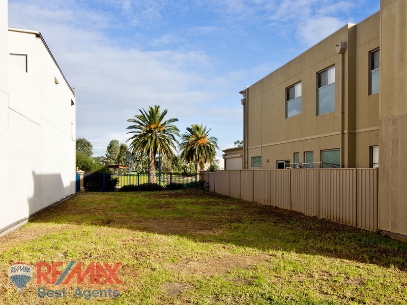 36a Lomond Circuit, Mawson Lakes SA 5095