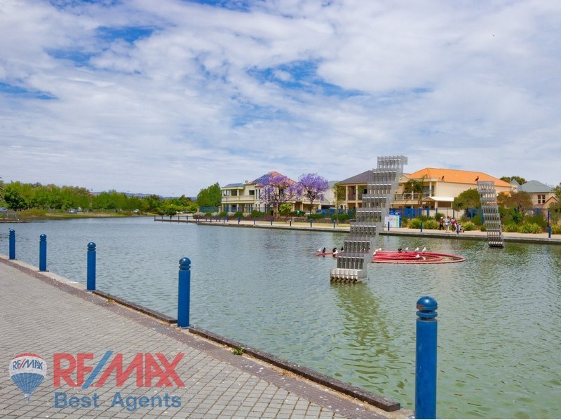 36a Lomond Circuit, Mawson Lakes SA 5095