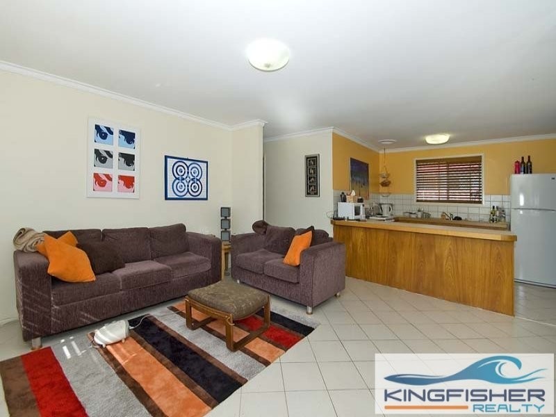 2/4 Logan Avenue, Miami QLD 4220