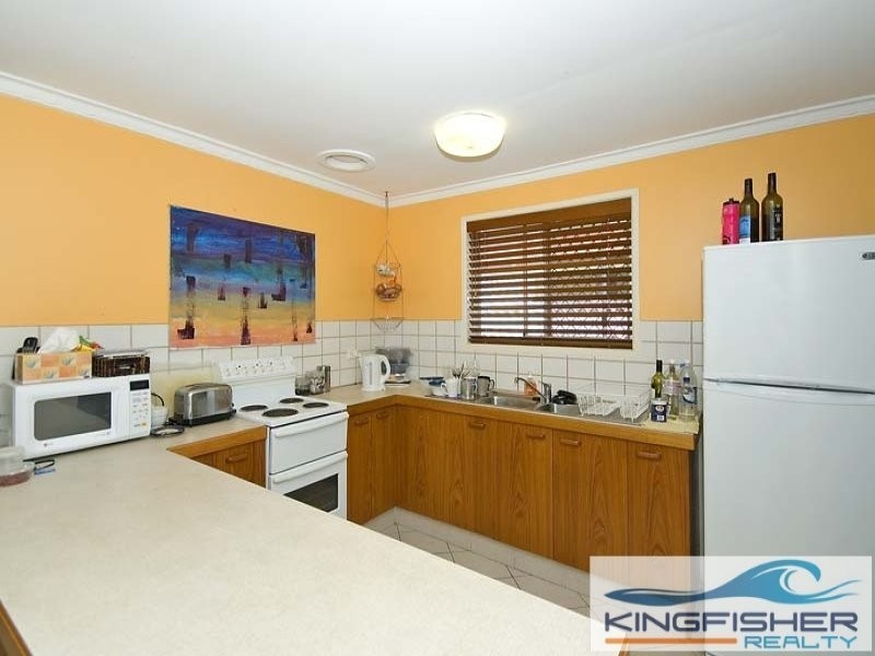 2/4 Logan Avenue, Miami QLD 4220