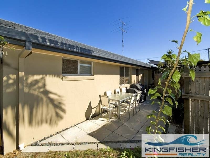 2/4 Logan Avenue, Miami QLD 4220