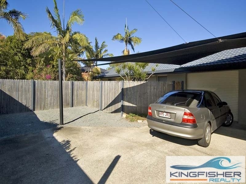 2/4 Logan Avenue, Miami QLD 4220