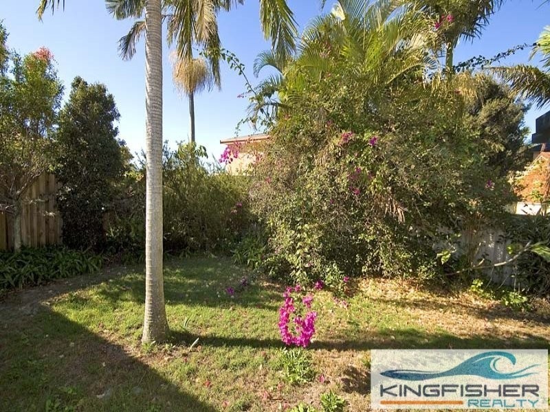 2/4 Logan Avenue, Miami QLD 4220