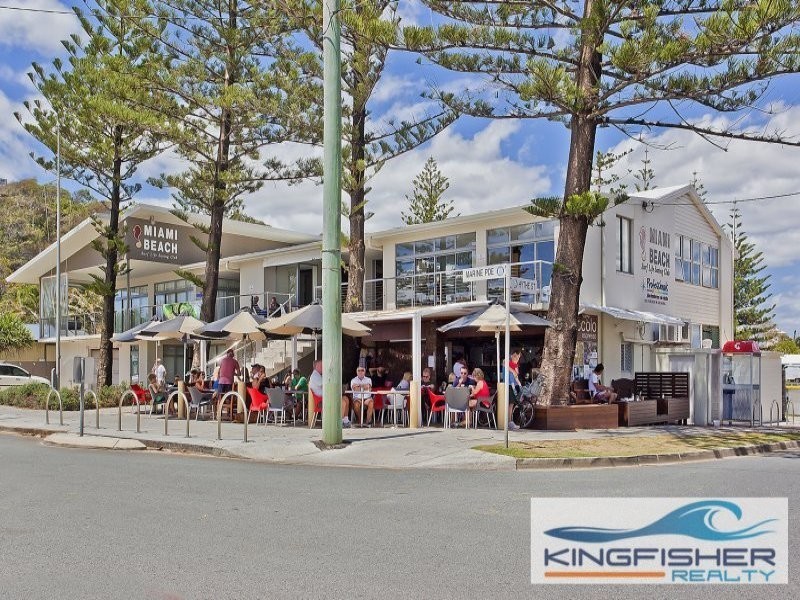 2/4 Logan Avenue, Miami QLD 4220