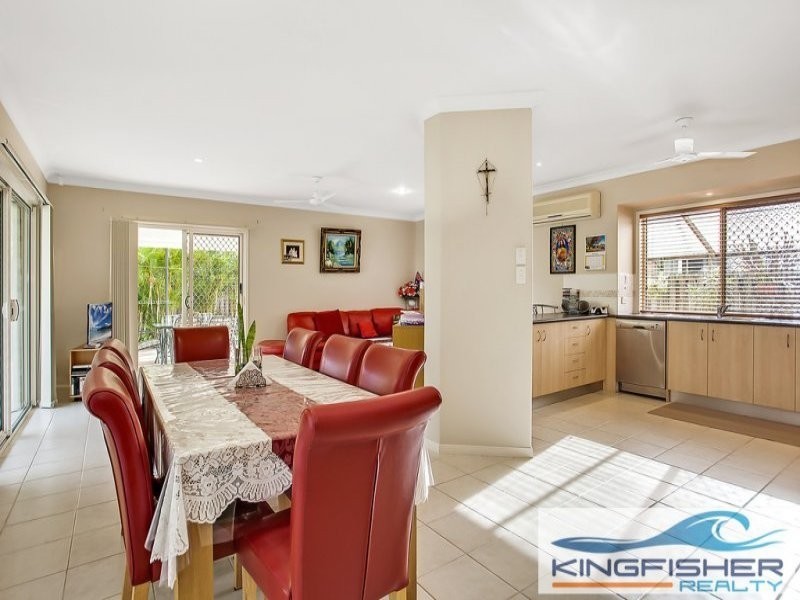 4 Nuthatch Street, Burleigh Waters QLD 4220