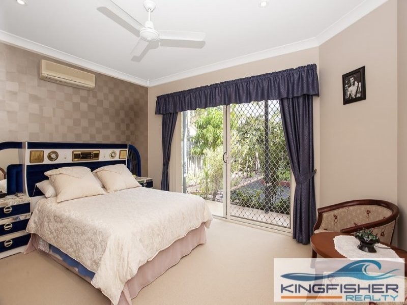 4 Nuthatch Street, Burleigh Waters QLD 4220