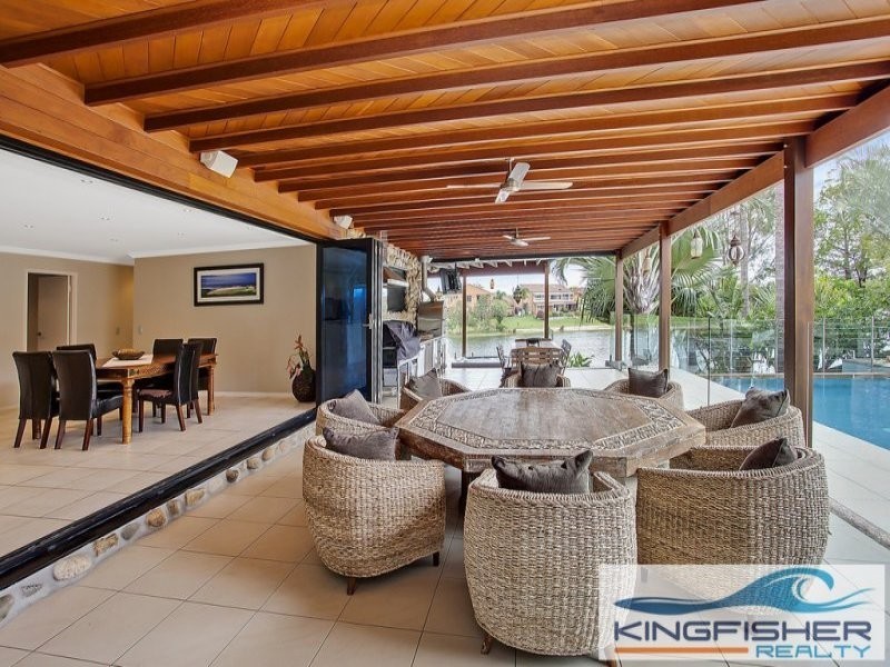 102 Jabiru Avenue, Burleigh Waters QLD 4220