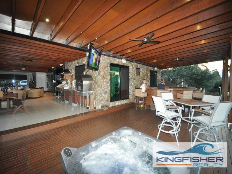 102 Jabiru Avenue, Burleigh Waters QLD 4220