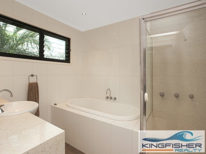 102 Jabiru Avenue, Burleigh Waters QLD 4220