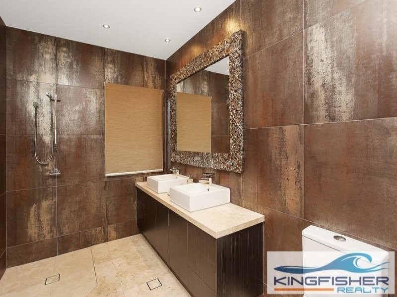 102 Jabiru Avenue, Burleigh Waters QLD 4220