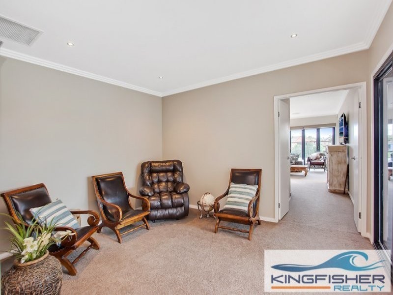 102 Jabiru Avenue, Burleigh Waters QLD 4220