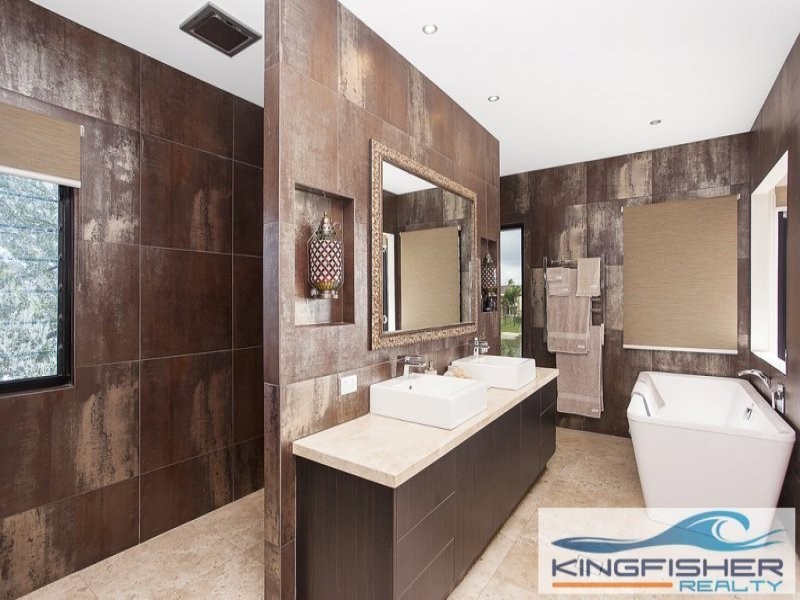 102 Jabiru Avenue, Burleigh Waters QLD 4220