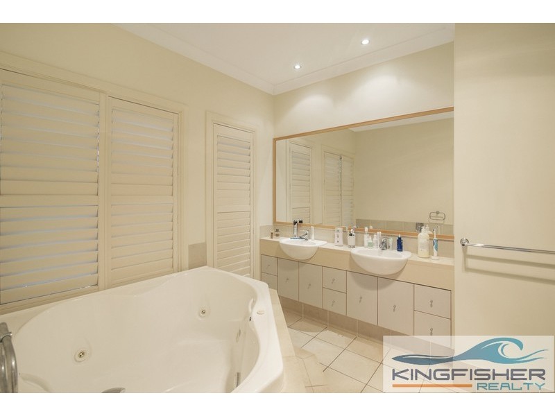 21 Cassowary Drive, Burleigh Waters QLD 4220