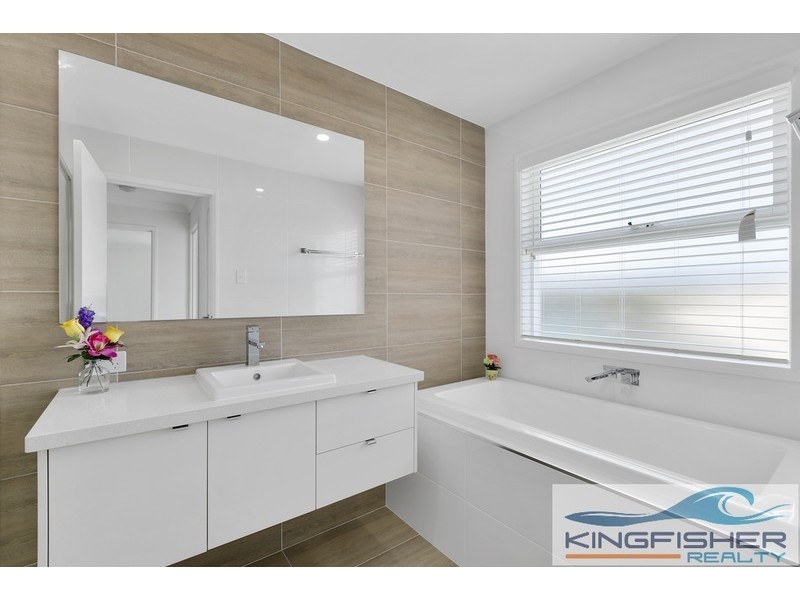 84 Melaleuca Drive, Palm Beach QLD 4221