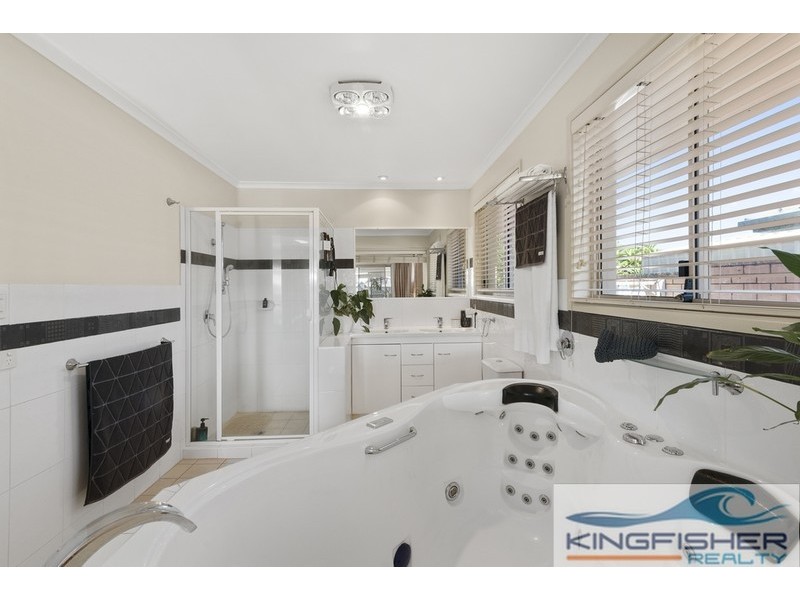 52 Jabiru Avenue, Burleigh Waters QLD 4220