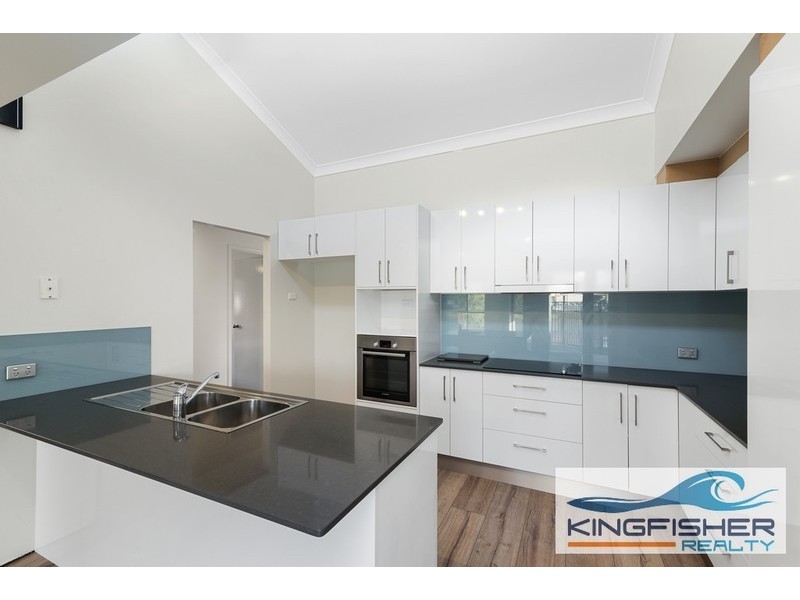 42 Dunlin Drive, Burleigh Waters QLD 4220