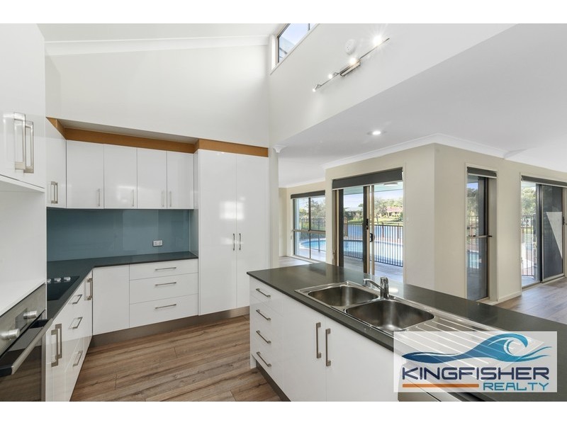 42 Dunlin Drive, Burleigh Waters QLD 4220