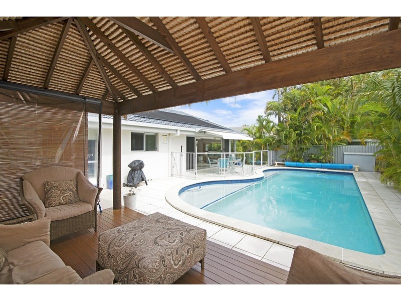 61 Jabiru Avenue, Burleigh Waters QLD 4220