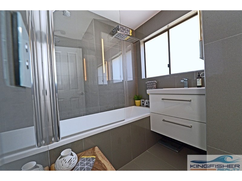 9/215 Surf Parade, Surfers Paradise QLD 4217