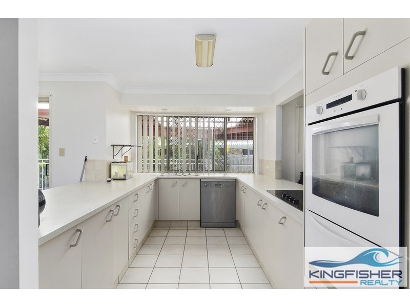 24 Hindmarsh Court, Robina QLD 4226