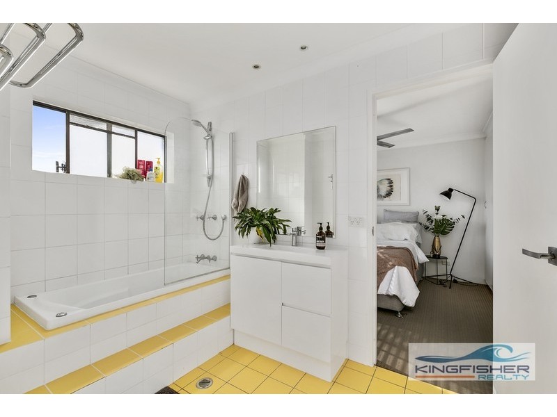 9/10 Mountain View Avenue, Miami QLD 4220