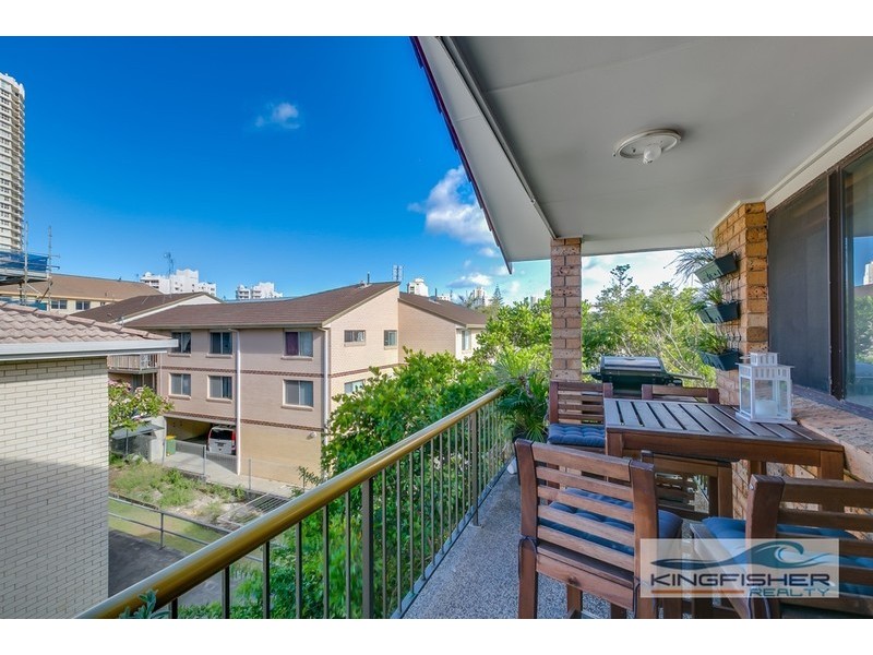 9/10 Mountain View Avenue, Miami QLD 4220