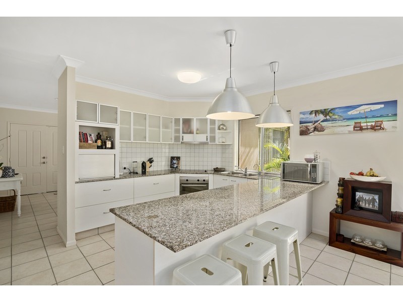 39 Gardendale Crescent, Burleigh Waters QLD 4220