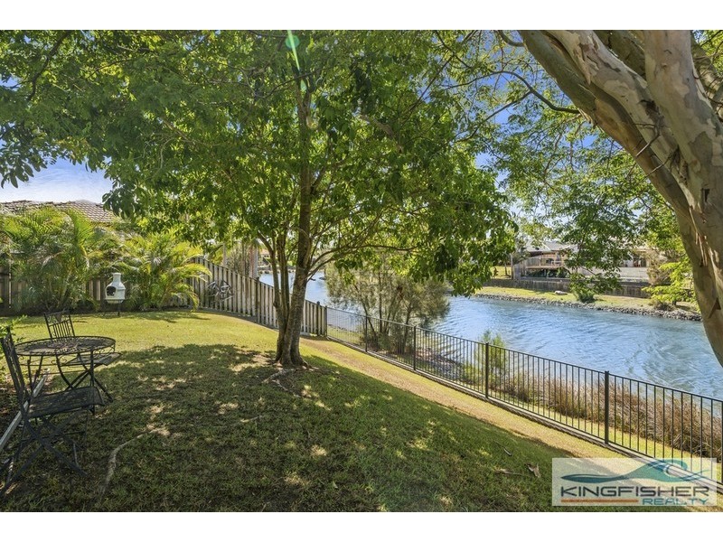 39 Gardendale Crescent, Burleigh Waters QLD 4220