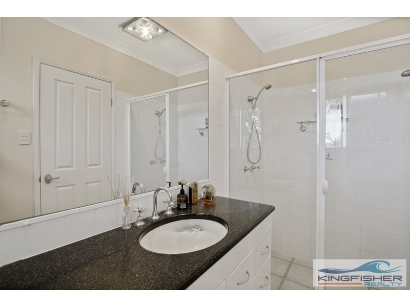 39 Gardendale Crescent, Burleigh Waters QLD 4220