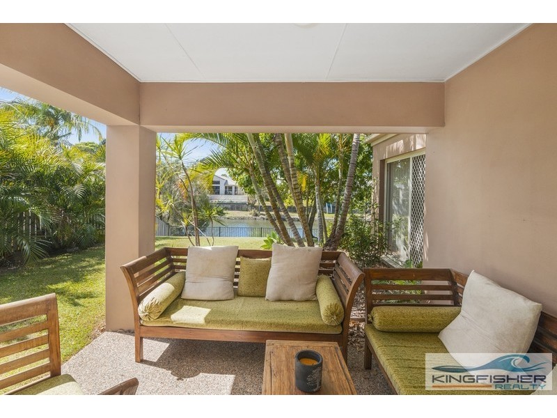 39 Gardendale Crescent, Burleigh Waters QLD 4220