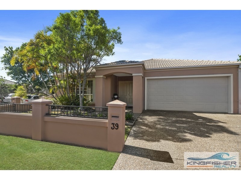 39 Gardendale Crescent, Burleigh Waters QLD 4220