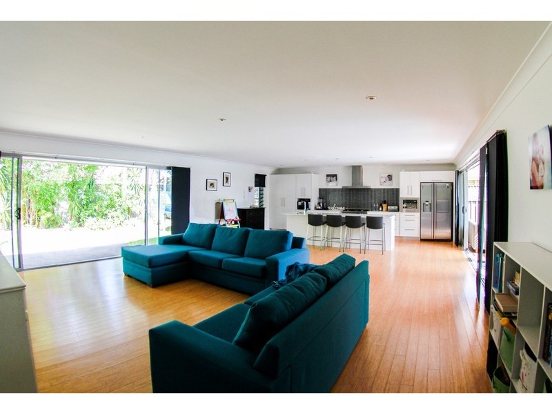 59 Jabiru Avenue, Burleigh Waters QLD 4220