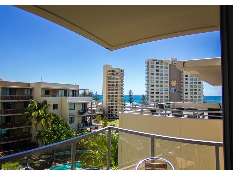 1142/1 Ocean Street, Burleigh Heads QLD 4220