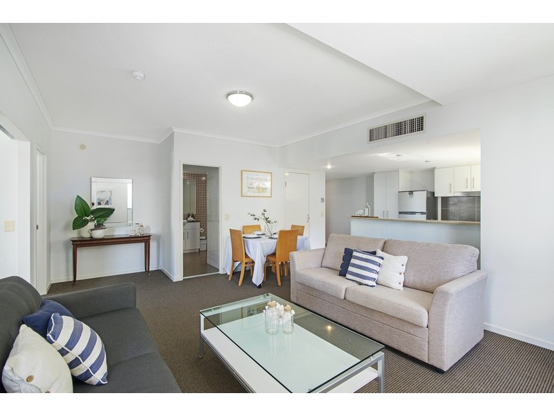 1084/1 Ocean Street, Burleigh Heads QLD 4220