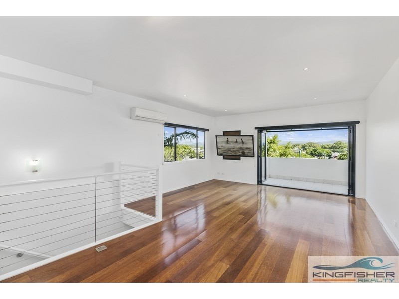 2/2057 Gold Coast Highway, Miami QLD 4220