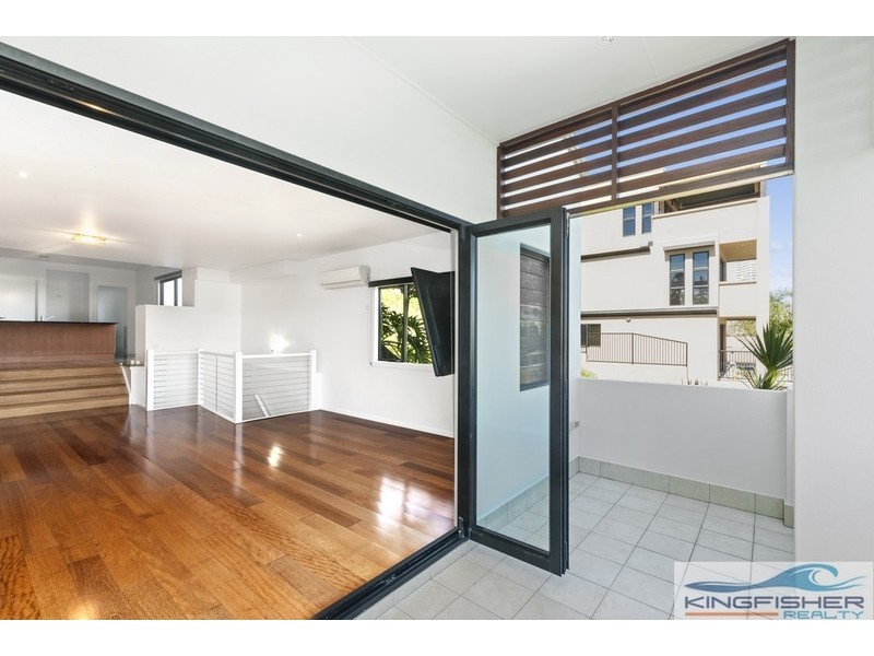 2/2057 Gold Coast Highway, Miami QLD 4220