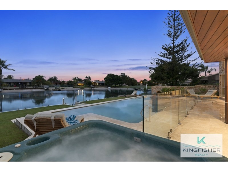 240 Mallawa Drive, Palm Beach QLD 4221